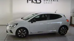 Gletscherweiss (weiss) Gebraucht 2023 Renault Clio V Evolution Limousine | 15.490 € (Fairer Preis)