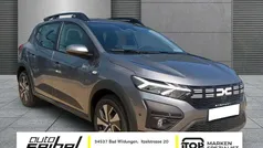 Dolomitgrau Gebraucht 2025 Dacia Sandero Expression Kleinwagen | 19.290 € (Fairer Preis)
