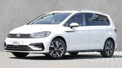 Pure white Gebraucht 2020 VW Touran R-line Van / Kleinbus | 26.890 € (Superpreis)