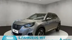Artense silber Gebraucht 2021 Peugeot e-2008 Allure SUV | 16.900 € (Superpreis)