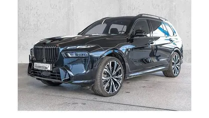 Gebraucht BMW X7 M Sport 352 PS (258 kW) 2025 Black sapphire metallic SUV