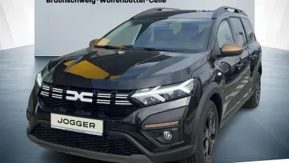 Gebraucht Dacia Jogger Extreme 110 PS (80 kW) 2025 Perlmuttschwarz (schwarz) Van / Kleinbus
