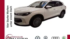 Weiß Gebraucht 2024 VW Tiguan Life SUV | 35.400 € (Fairer Preis)