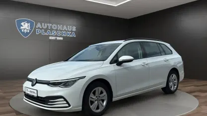 Gebraucht VW Golf VIII 116 PS (85 kW) 2022 Pure white (weiß) Kombi