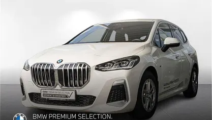 Gebraucht BMW 218 Active Tourer Luxury Line 136 PS (100 kW) 2024 Alpinweiss 3 Van / Kleinbus