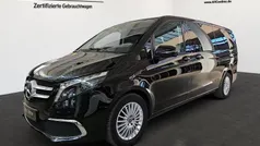 Obsidianschwarz metallic Gebraucht 2023 Mercedes V300 Van / Kleinbus | 59.976 € (Guter Preis)