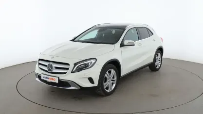 Gebraucht Mercedes GLA250 Urban 211 PS (155 kW) 2015 Weiß SUV