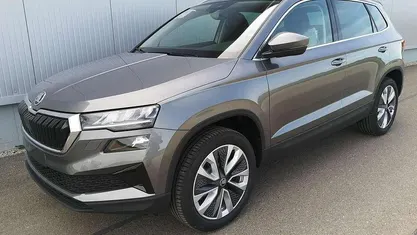 Gebraucht 2025 Skoda Karoq Selection SUV | 38.990 € (Fairer Preis)