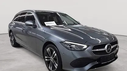 Gebraucht Mercedes C300e Avantgarde 204 PS (150 kW) 2023 Kombi