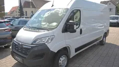 Grau Gebraucht 2023 Opel Movano Van | 31.500 € (Fairer Preis)