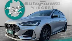 Polarsilber metallic Gebraucht 2024 Ford Focus ST-Line Kombi | 24.481 € (Superpreis)