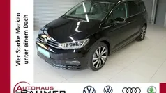 Gebraucht 2024 VW Touran Highline Van / Kleinbus | 58.675 €