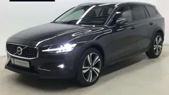 Grau Gebraucht 2023 Volvo V60 CC Ultimate Kombi | 42.990 € (Fairer Preis)