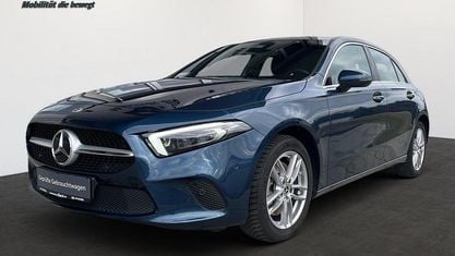 Używany Mercedes A250 Progressive 218 KM (160 kW) 2021 Niebieski Sedan/Limuzyna