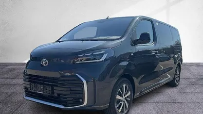 Titanium grey metallic Gebraucht 2025 Toyota Proace Verso Kombi | 44.990 € (Fairer Preis)