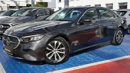 Gebraucht 2024 Mercedes E200 Advanced Limousine | 44.490 € (Guter Preis)