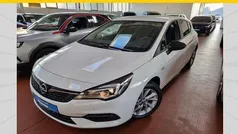 Schneeweiss/summitwhite/arctic Gebraucht 2021 Opel Astra Edition Limousine | 17.290 € (Fairer Preis)