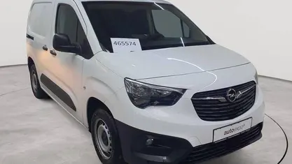 Jade weiß Gebraucht 2021 Opel Combo Selection Van / Kleinbus | 13.490 € (Guter Preis)