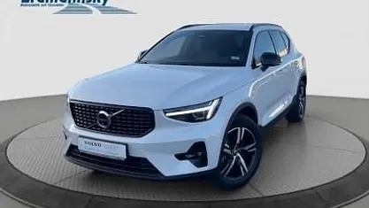 Weiß Gebraucht 2025 Volvo XC40 Plus SUV | 36.440 € (Fairer Preis)
