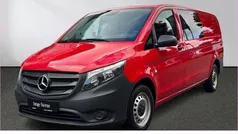 Rot Gebraucht 2021 Mercedes Vito Van / Kleinbus | 28.501 € (Fairer Preis)