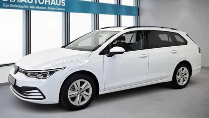 Weiß Gebraucht 2023 VW Golf VIII Life Kombi | 19.770 € (Guter Preis)