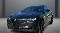 Nero vulcano Gebraucht 2023 Alfa Romeo Stelvio Competizione SUV | 43.980 € (Fairer Preis)