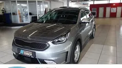 Grau Gebraucht 2018 Kia Niro Spirit SUV | 15.979 € (Fairer Preis)