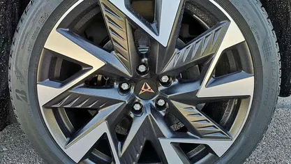 Magneticgrau metallic Neu 2025 Cupra Formentor SUV | 40.940 € (Guter Preis)