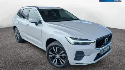 Gebraucht Volvo XC60 Momentum 197 PS (144 kW) 2021 Weiss / crystal weiss SUV
