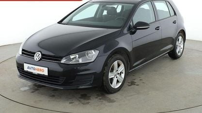 Second-hand VW Golf VII Comfortline 110 CP (80 kW) 2015 Negru Berlinǎ