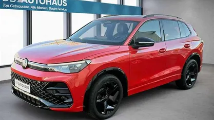 Gebraucht VW Tiguan R-line 150 PS (110 kW) 2024 Rot SUV