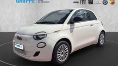 Gebraucht 2025 Fiat 500e Red Kleinwagen | 32.490 € (Fairer Preis)
