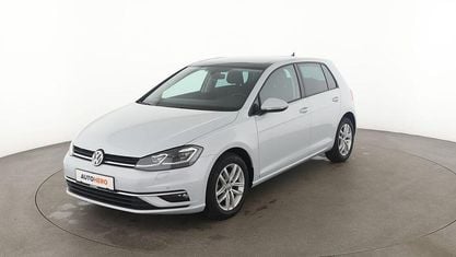 Gebraucht VW Golf VII Comfortline 110 PS (80 kW) 2017 Weiß Limousine