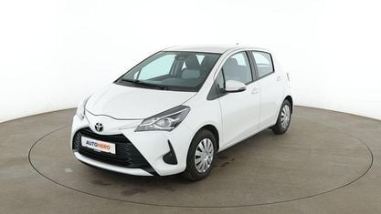 Usata Toyota Yaris Comfort 69 CV (50 kW) 2019 Bianco Berlina