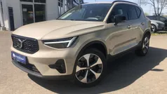 Beige Gebraucht 2024 Volvo XC40 Plus SUV | 36.640 € (Fairer Preis)