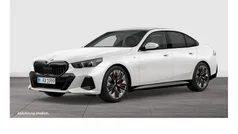 Mineralweiss Gebraucht 2024 BMW 520 M Sport Limousine | 53.990 € (Fairer Preis)