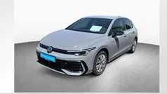 Mondsteingrau Gebraucht 2024 VW Golf VIII R-line Limousine | 29.740 € (Guter Preis)
