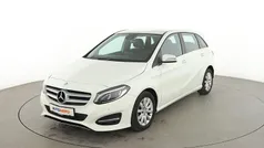 Weiß Gebraucht 2015 Mercedes B180 Style Van / Kleinbus | 15.540 € (Fairer Preis)