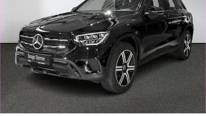 Gebraucht Mercedes GLC300e 320 PS (235 kW) 2021 SUV