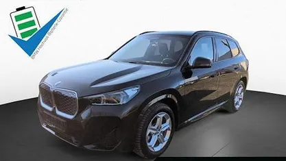 Gebraucht BMW iX1 M Sport 230 kW (313 PS) 2024 Black sapphire (schwarz) SUV