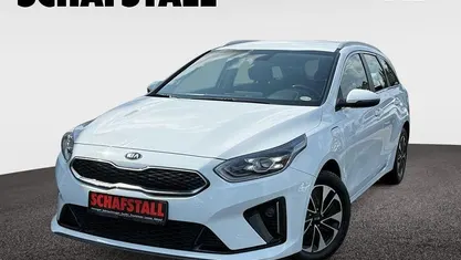 Weiss ((wd) cararraweiss) Gebraucht 2021 Kia Ceed Sportswagon Vision Kombi | 17.979 € (Superpreis)