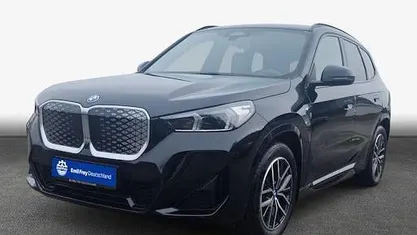 Neu BMW iX1 M Sport 230 kW (313 PS) 2025 Saphirschwarz metallic SUV