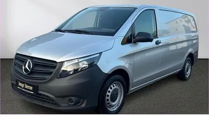 Gebraucht Mercedes Vito 163 PS (119 kW) 2022 Silber Van