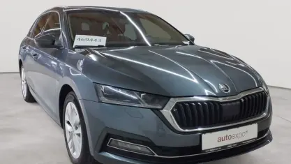 Gebraucht Skoda Octavia First Edition 150 PS (110 kW) 2020 Quarzgrau metallic Kombi