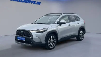 Gebraucht Toyota Corolla Cross Lounge 152 PS (111 kW) 2023 Silber met SUV