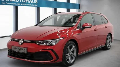 Gebraucht VW Golf VIII R-line 131 PS (96 kW) 2023 Rot Kombi
