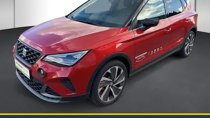 Gebraucht Seat Arona FR 110 PS (80 kW) 2021 Desire rot midnight schwarz SUV