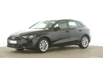 Używany Audi A3 Basis 110 KM (80 kW) 2023 Czarny Sedan/Limuzyna