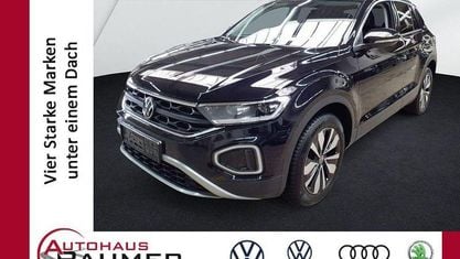 Käytetty VW T-Roc Life 150 HP (110 kW) 2025 Musta Katumaasturi