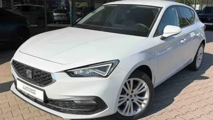 Gebraucht Seat Leon Style 131 PS (96 kW) 2021 Weiß Limousine